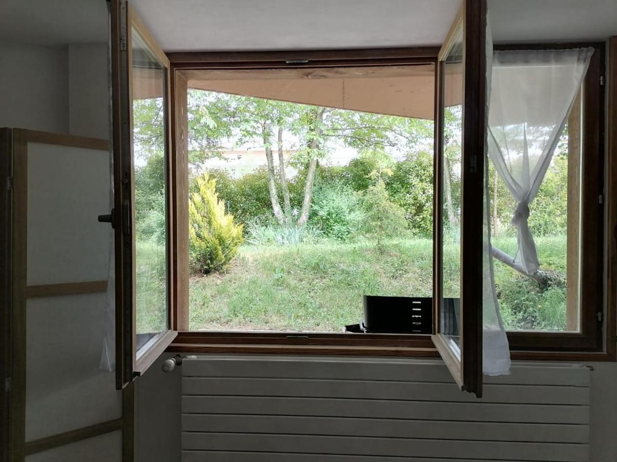 Le Nid Du Chat Noir - Maison Alveole Bed And Books Sciez Exterior foto
